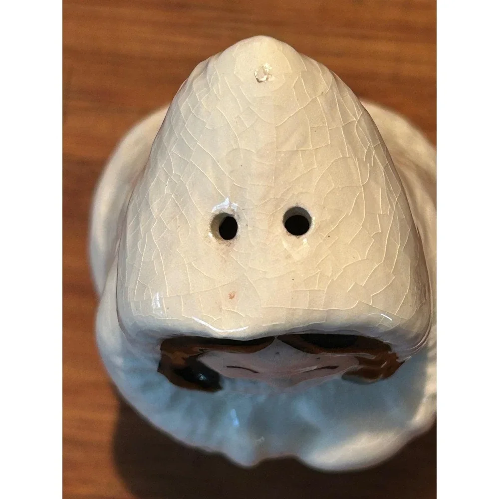 Vintage Horvath Eskimo Inuit Salt‎ and Pepper Shakers Oil City Pa Souvenir White